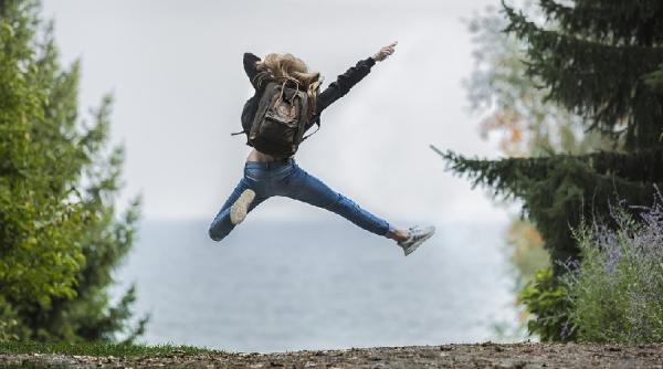 manualele pentru fericire personala nitulescu bani aruncati