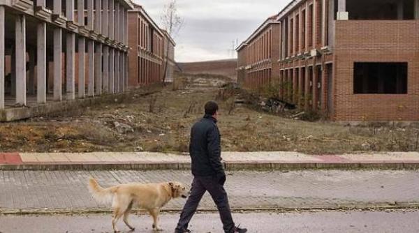orase fantoma dupa 10 de ani de la criza primarii se chinuie sa atraga locuitori
