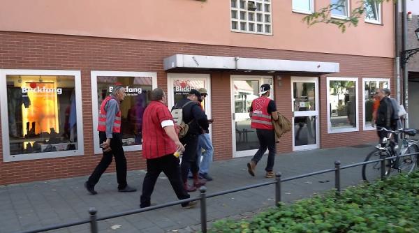 situatia inedita in germania militii de autoaparare intr un oras din bavaria