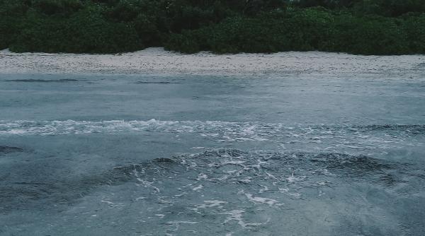 thailanda furtuni sute de turisti blocati