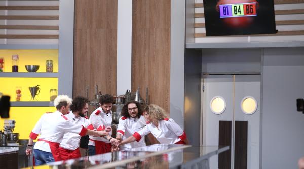 lupta pana la sange intre chefi eliminare cu lacrimi