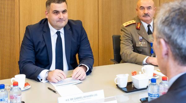 ministrul les despre miscarea lui iohannis s a incercat o ambuscada