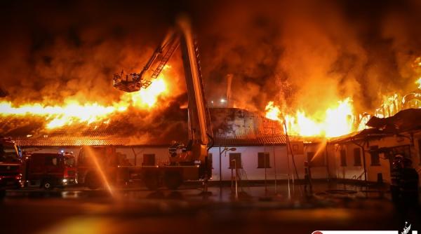 incendiu violent in sectorul 4
