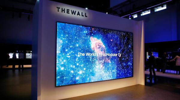 cum arata noul televizor 8 k samsung este urias