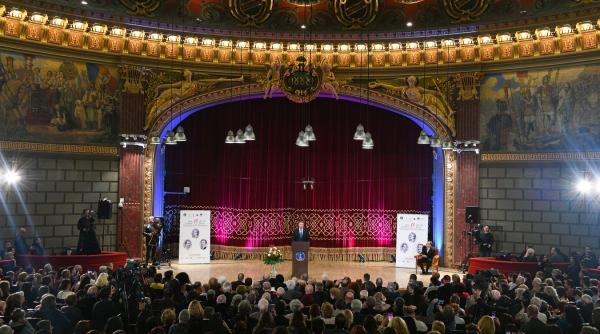 iohannisiohannis astept din partea guvernului sa puna in aplicare