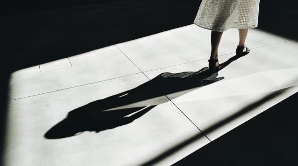 upskirting fotografii sub fustele femeilor ce poti pati