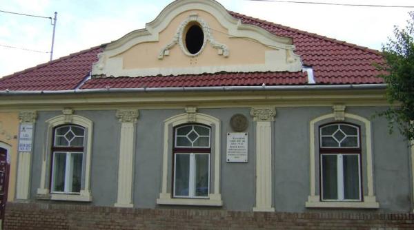 mesaje antiromanesti pe casa avram iancu din targu mures  cercetari ale politiei