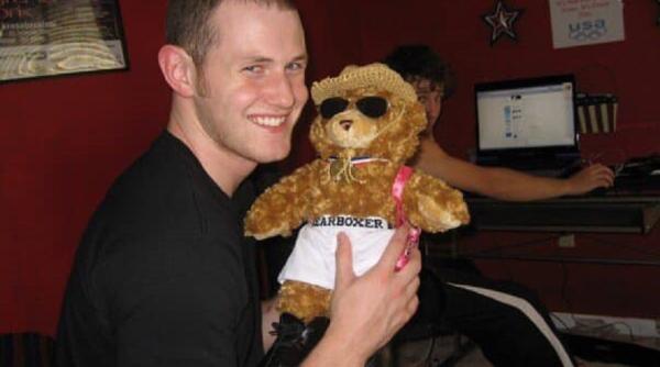 federatie sportiva in soc un mare campion s a sinucis