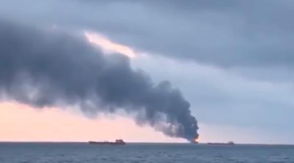 un nou incident in stramtoarea kerci doua nave implicate