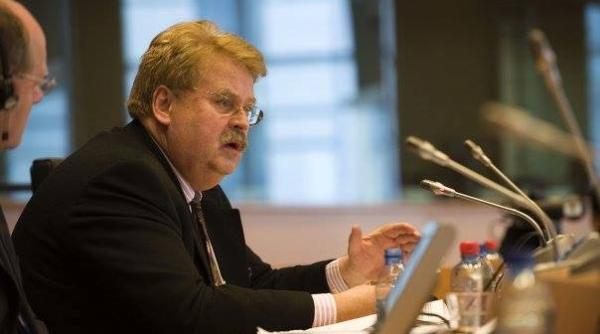 elmar brok bani din vizite la pe nicolae acum inteleg