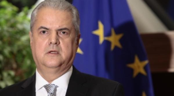 alegeri europarlamentare nastase atac la macovei mercenar pentru bruxelles