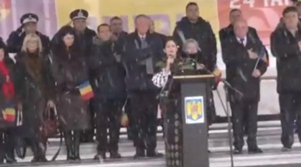 o cantareata celebra risca amenda pentru ca a interpretat gresit imnul romaniei