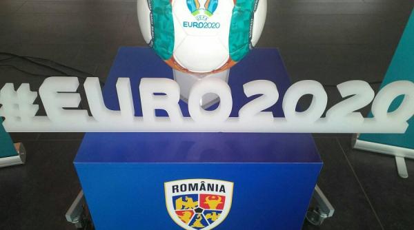 euro 2020 expozitie de tricouri ale unor fotbalisti legendari