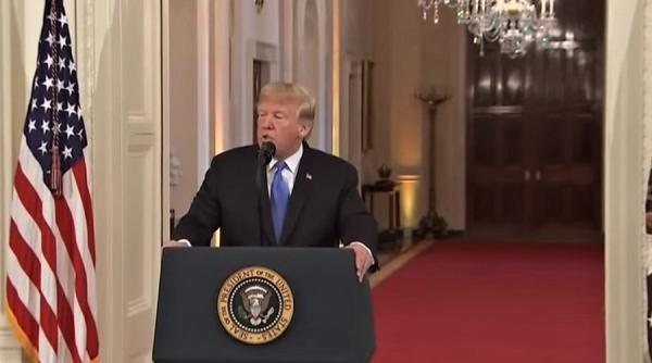 trump acuza serviciile de informatii naivitate si pasivitate