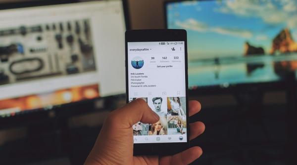 postari pe facebook acest continut va fi sters imediat