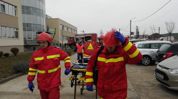 exercitiu de amploare al pompierilor  la spitalul de urgenta din arad
