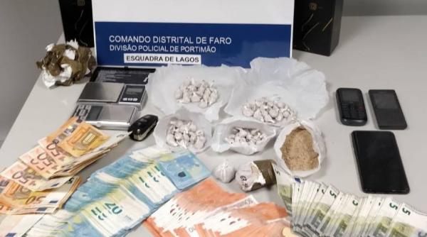 cel mai mare laborator de falsificare a documentelor desfiintat de politie