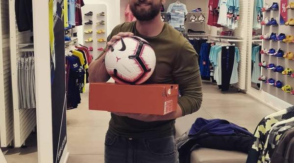 cornel dinu atac devastator la dani otil caricatura exhibitionista