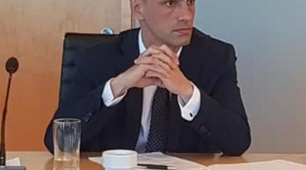 razvan popa atac la victor ponta nici nu stii cat de mic incepi sa fii la caracter