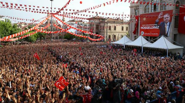 arestari masive intr o singura zi in turcia