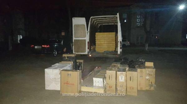 contrabanda tigari ascunse printre panouri termoizolante