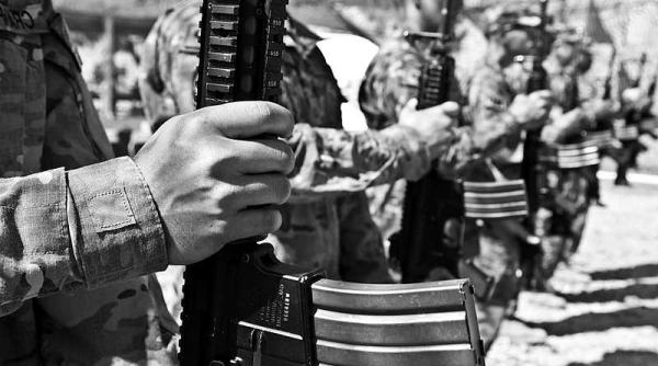 alerta rusia acuzata ca a adus 87 000 de militari la granita cu ucraina