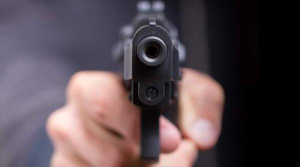 atac armat in sua cinci morti zeci de raniti