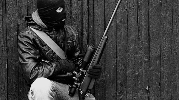 valcea arma artizanala descoperita de politisti