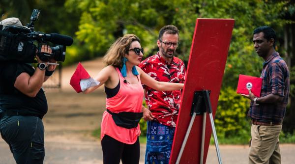 asia express ana morodan si telespan la pamant este inuman