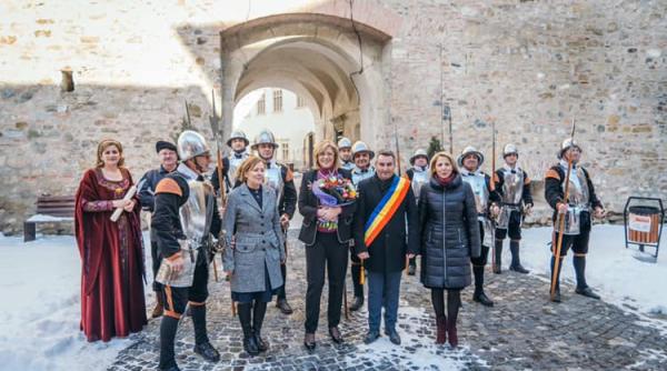 corina cretu la infiintarea microregiunii tara fagarasului ue a finantat proiecte de 800 de milioane de euro