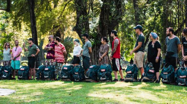 asia express jojo triseaza azi s au dat jos mastile