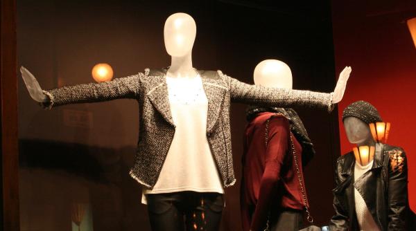 loulou the brand andra turcanu romancele nu stiu daca s ar imbraca