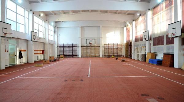 primaria sectorului 4 bazin de inot semiolimpic si sala de sport la scoala generala 190