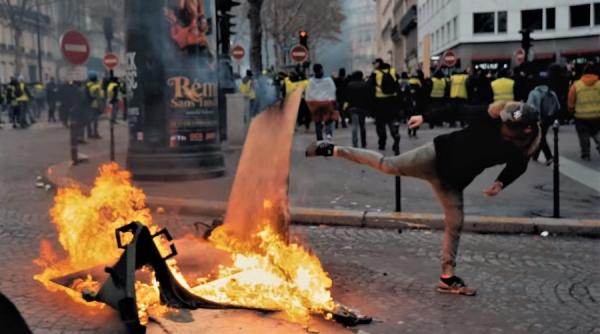 veste galbene protestatar trei ani de inchisoare dupa ce a lovit un jandarm