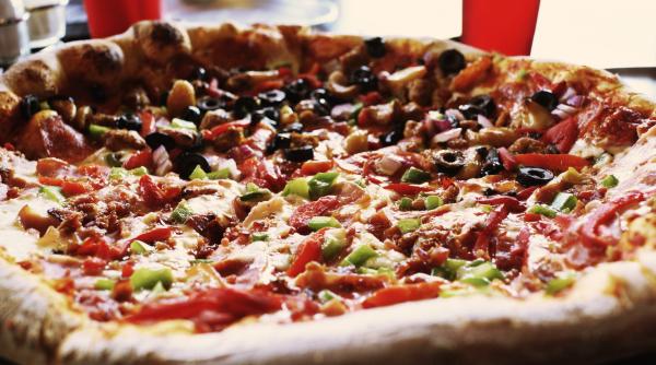 reteta aluat pizza secretele unui aluat pizza preparare