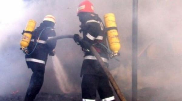 incendiu imobil constanta pompierii interventie de urgenta