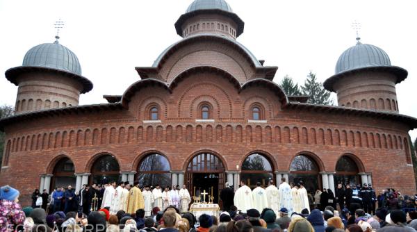 inhumare carol al ii lea sicriul a fost depus in noua catedrala de la curtea de arges