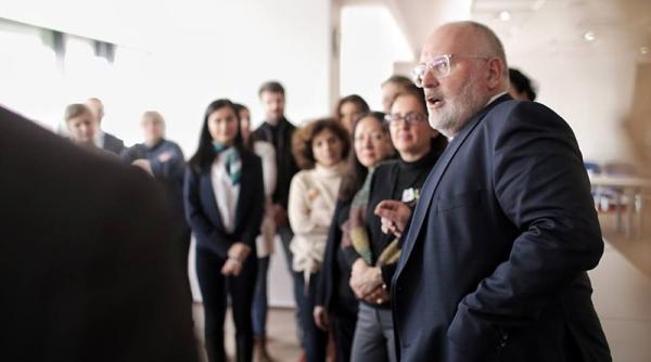 timmermans nou atac la guvern