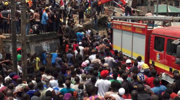 scoala prabusita peste 100 de copii sub daramaturi