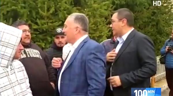 ponta huiduit la targoviste esti mana in mana cu rusii tradatorule ai vandut tara