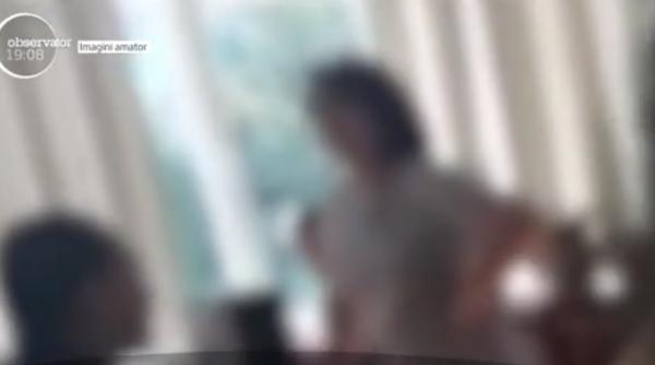 profesoara scena soc in fata elevilor daca iti e sete sa ti dai chilotii jos ti i dai jos