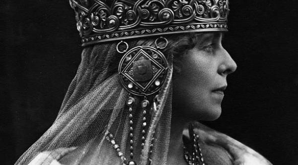 gala premiilor asociatiei nationale cultul eroilor regina maria