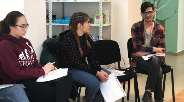 studentii  alaturi de beneficiarii serviciilor sociale din sectorul 6