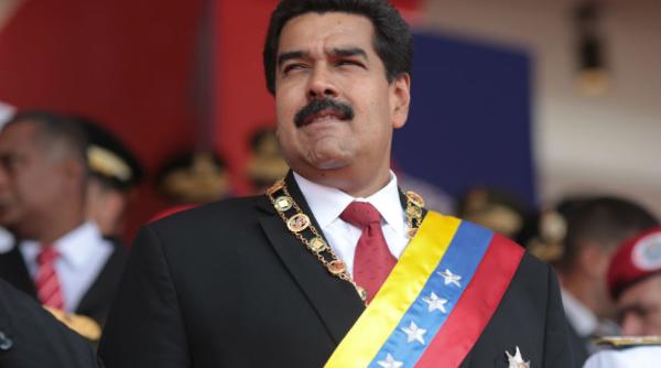 sute de colaboratori ai lui maduro au ramas fara vize