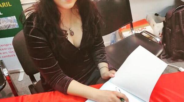 maria dumitrascu azi la un hipermarket l am vazut femeia din spatele lui mai avea putin si exploda