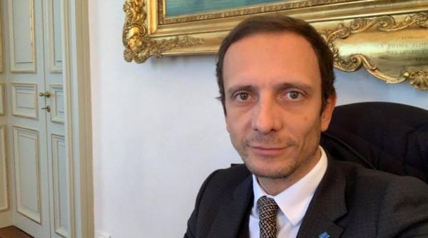 culmea ironiei a militat impotriva vaccinurilor si s a imbolnavit de varicela