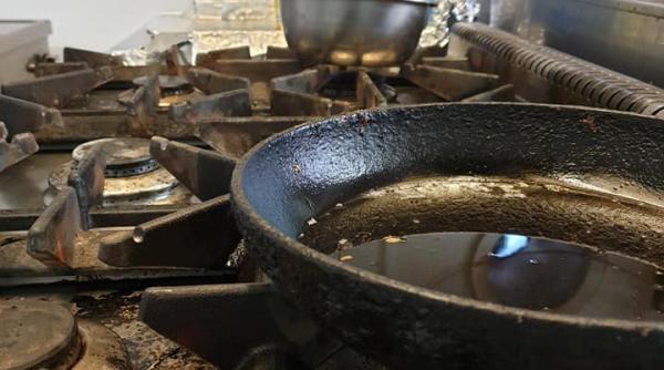 video mancare stricata  livrata unor oficiali ue in romania