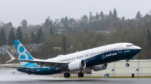 boeing 737 max aterizare de urgenta probleme la motor