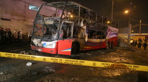 au ars de vii intr un autobuz