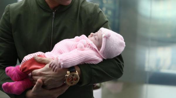 concediu paternal de opt saptamani